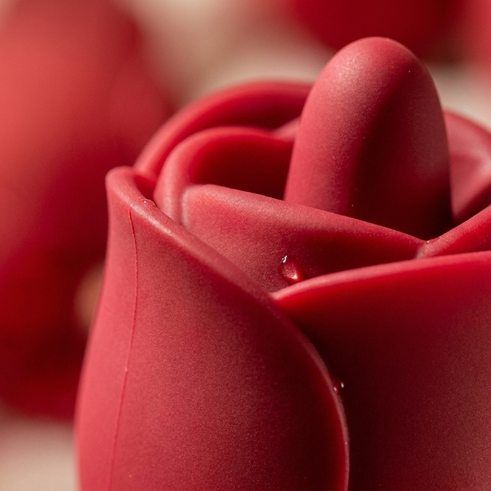 A tongue that pulses. <em>Exactly where you need it.</em>